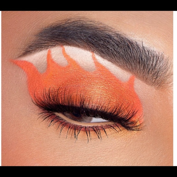 Artist Couture Caliente Eyeshadow Palette - Picture 9 of 11
